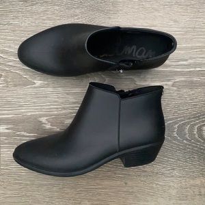 Sam Edelman Black Pointy Ankle Boots